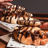 Croissant Relleno Nutella y banana