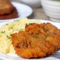 Milanesa con fritas o puré