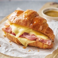 Medialuna con Jamón y Queso