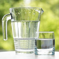 Agua sin Gas