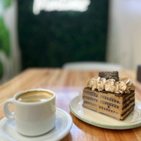 Café + Mini Cake