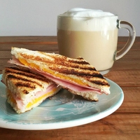 Café + tostado de miga x3