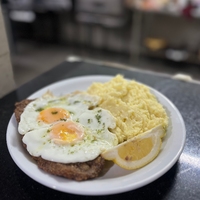 Mila a Caballo con Puré