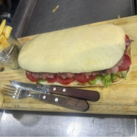 Lomo 20 cm + acompañamiento de papas